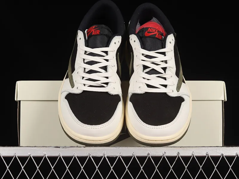 All Categories Air Jordan Jordan Series Basketball Shoes Air Jordan 1 Low OG Version Travis Scott x Air Jordan 1 Low OG AJ1 Joe 1 Joint Overhead DZ4137-106